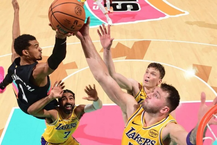 乐鱼体育-文班vs卢卡，盾与矛；特雷·杨这么便宜？